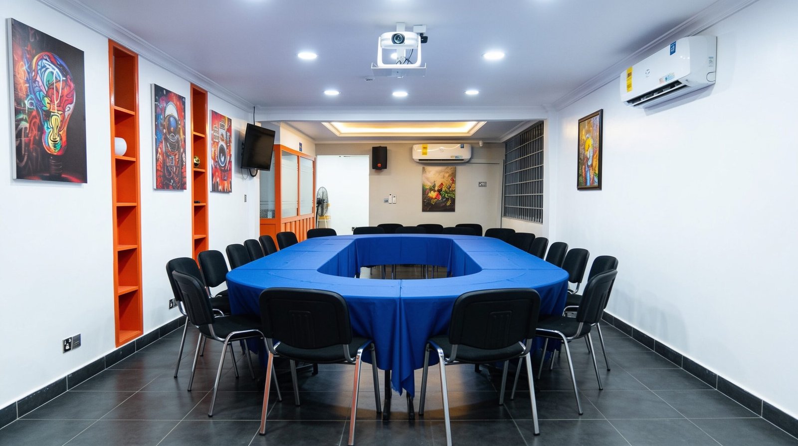rentals spaces in Accra Osu, IDMC Ghana training and innovation hub